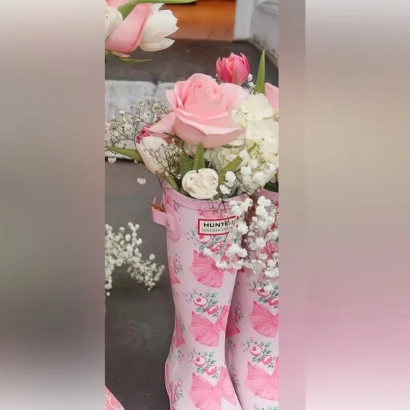 Love shack fancy collab x Hunter rainboots - sz 5 big kids - Picture 4 of 15